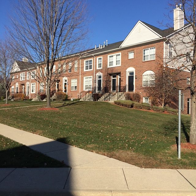 1st image of 42551 Park Crescent Dr