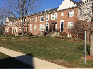 42551 Park Crescent Dr, Sterling Heights, MI 48313