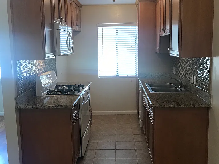 7043 Alabama Ave #104 — Photo 5