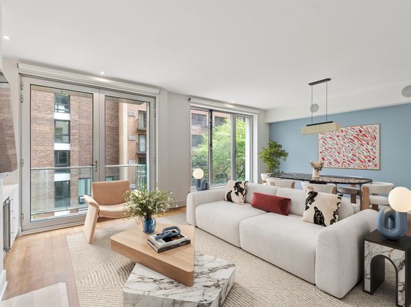 206 E 73rd St APT 4E