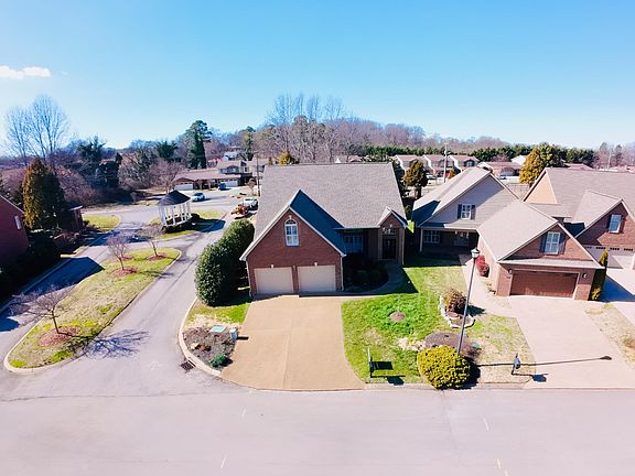 2nd image of 295 Savannah Park Dr