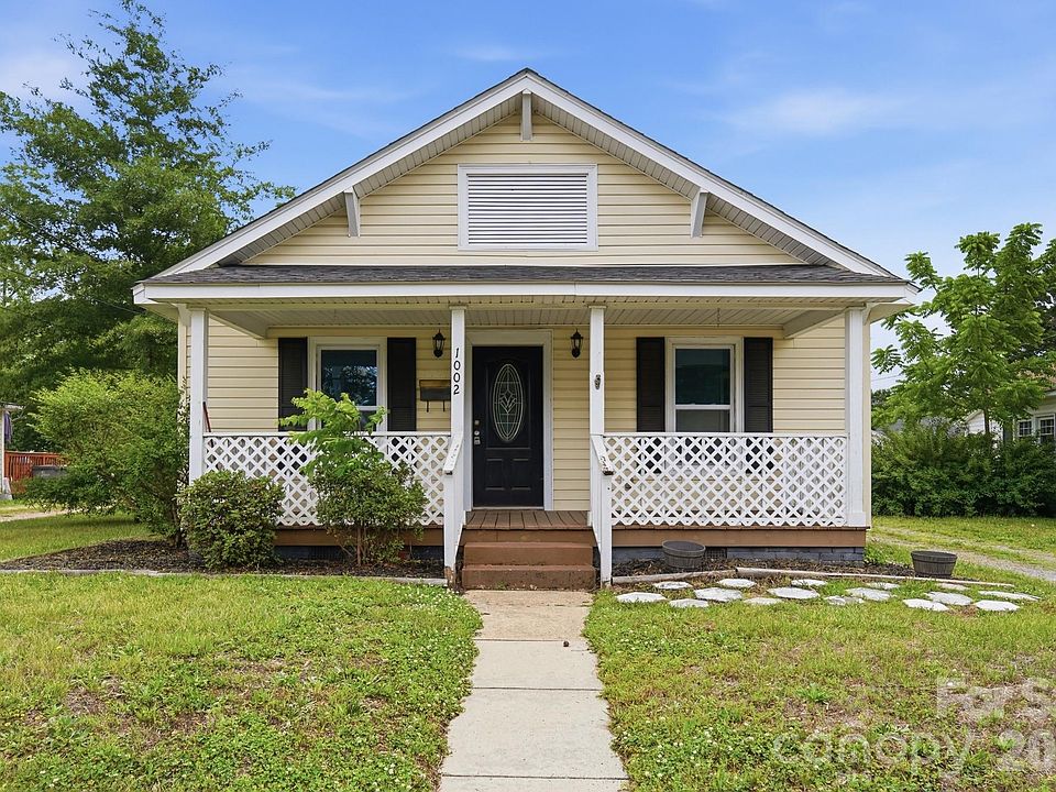 1st image of 1002 N Ridge Ave
