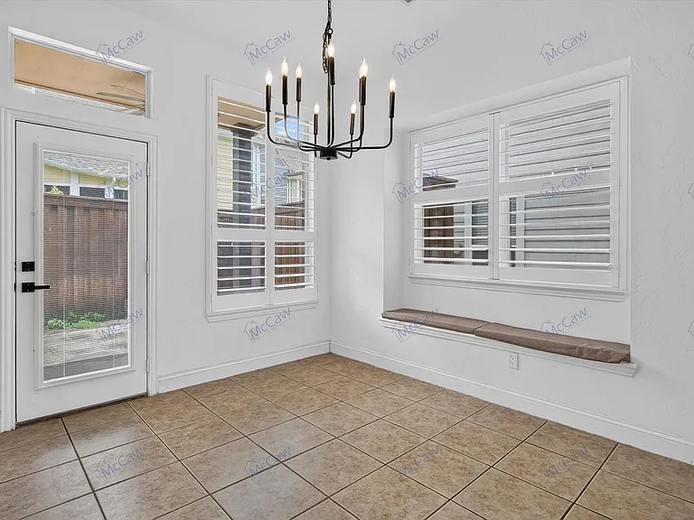 2208 Grizzly Run Ln — Photo 7