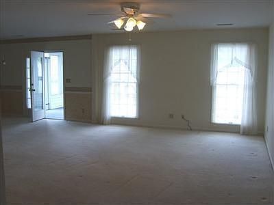 2nd image of 4035 Cambridge Cir