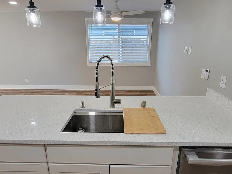 407 SE 117th Ave — Photo 4