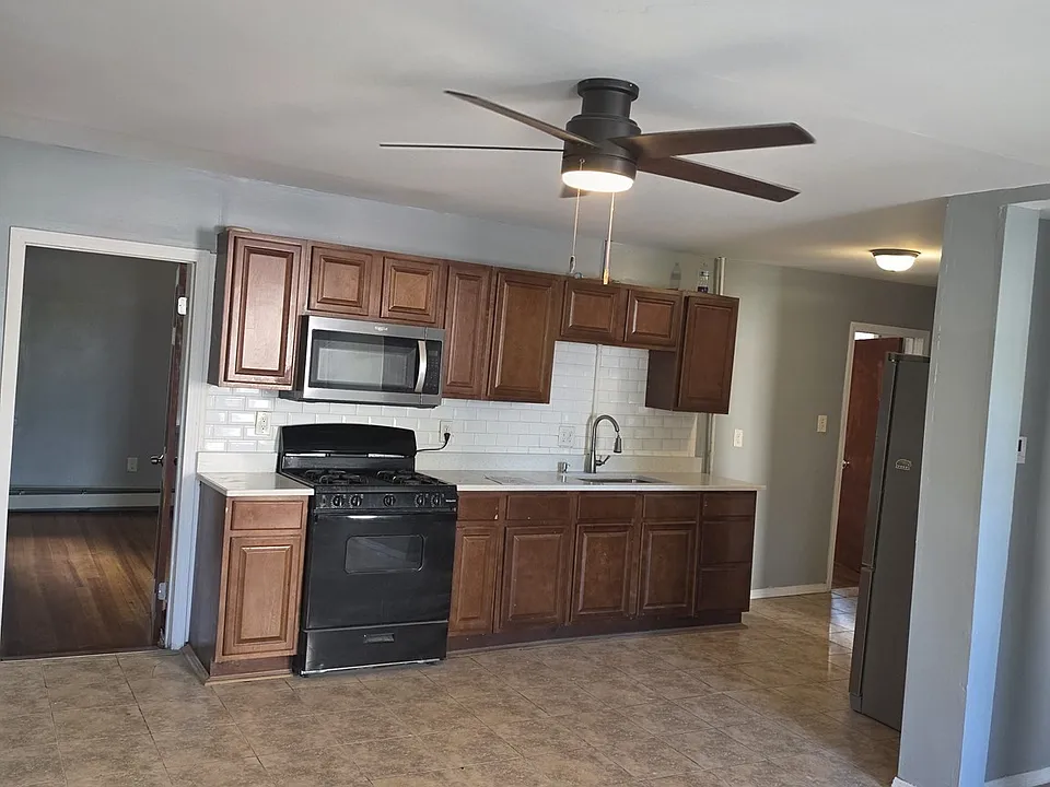 151 Salem St #1