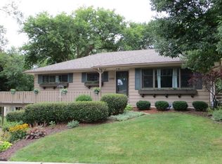 6709 Dahlia Ln, Greendale, WI 53129