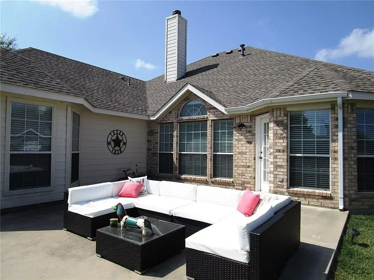 7312 High Point Dr — Photo 31
