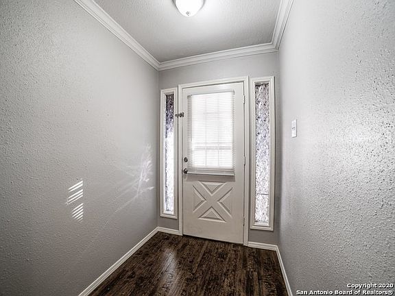 3rd image of 285 Saddlebrook Dr