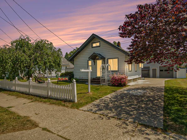 4904 Walton Ave SW, Wyoming, MI 49548