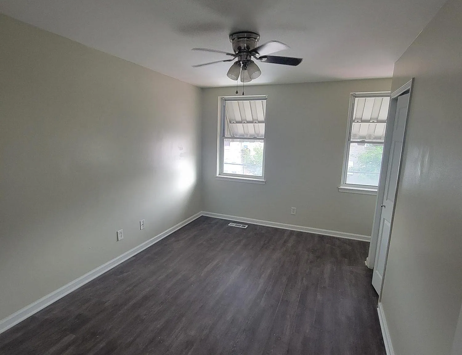 2 bed, 1.5 bath, 1386 sqft, $1,725 — Photo 4