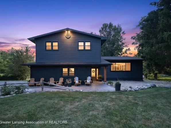 1686 S Stewart Rd, Charlotte, MI 48813