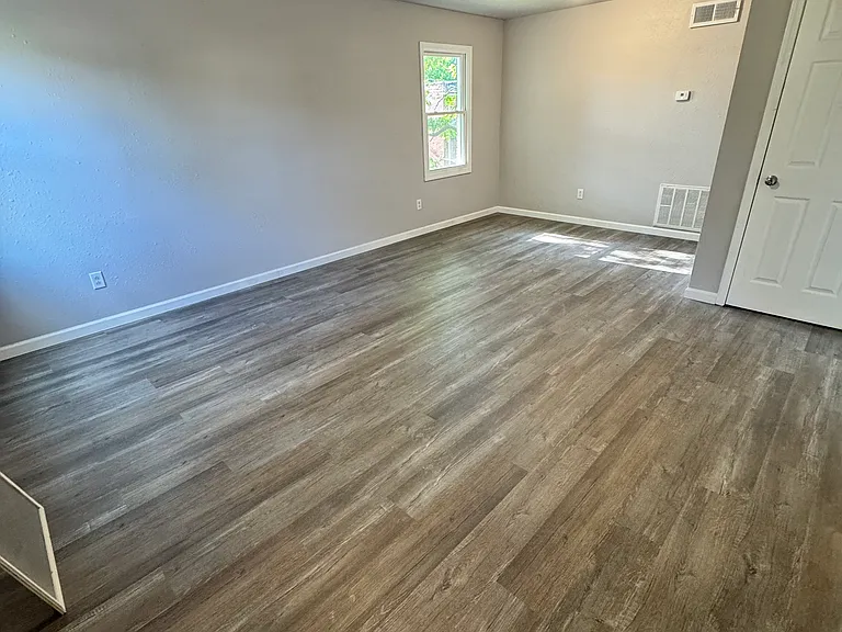 1015 Bloomfield Rd #204 — Photo 2