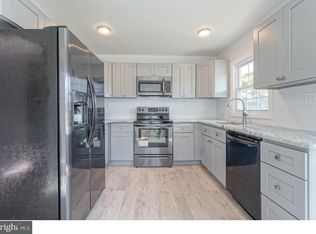 67 Petunia Ln, Willingboro, NJ 08046