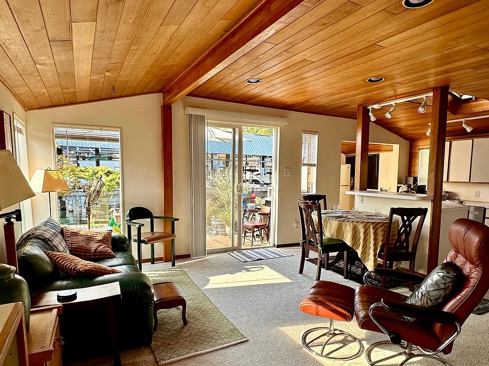Light-filled living area with vaulted ceilings