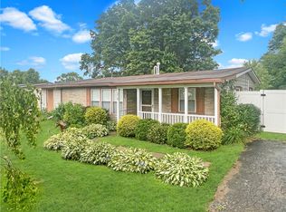 376 Crestwood Dr, New Castle, PA 16101