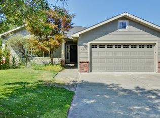 2535 Waters Edge Way, Medford, OR 97504