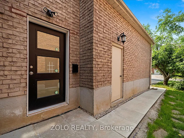 278 Alex Doner Dr #LOWER — Photo 2