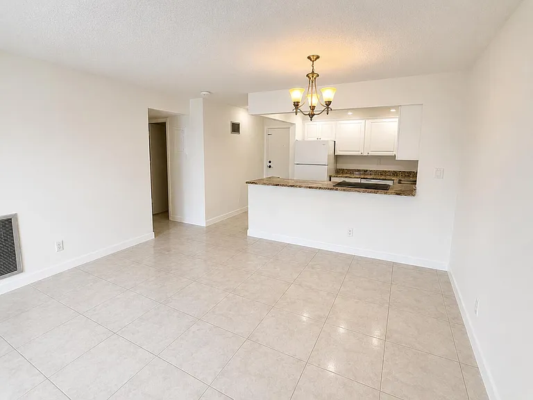 5951 NE 14th Ln #301N — Photo 10