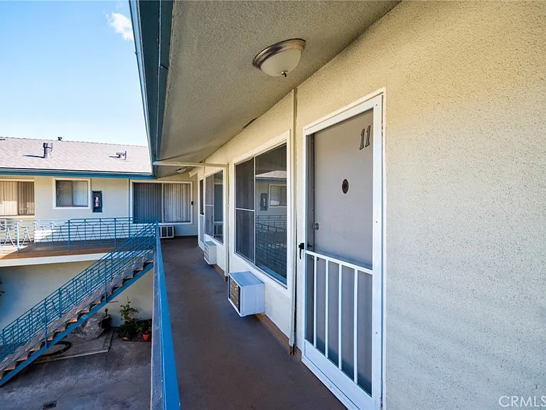 1024 S Atlantic Blvd #11 — Photo 3