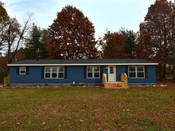 8938 S Ash St, Monterey, IN 46960