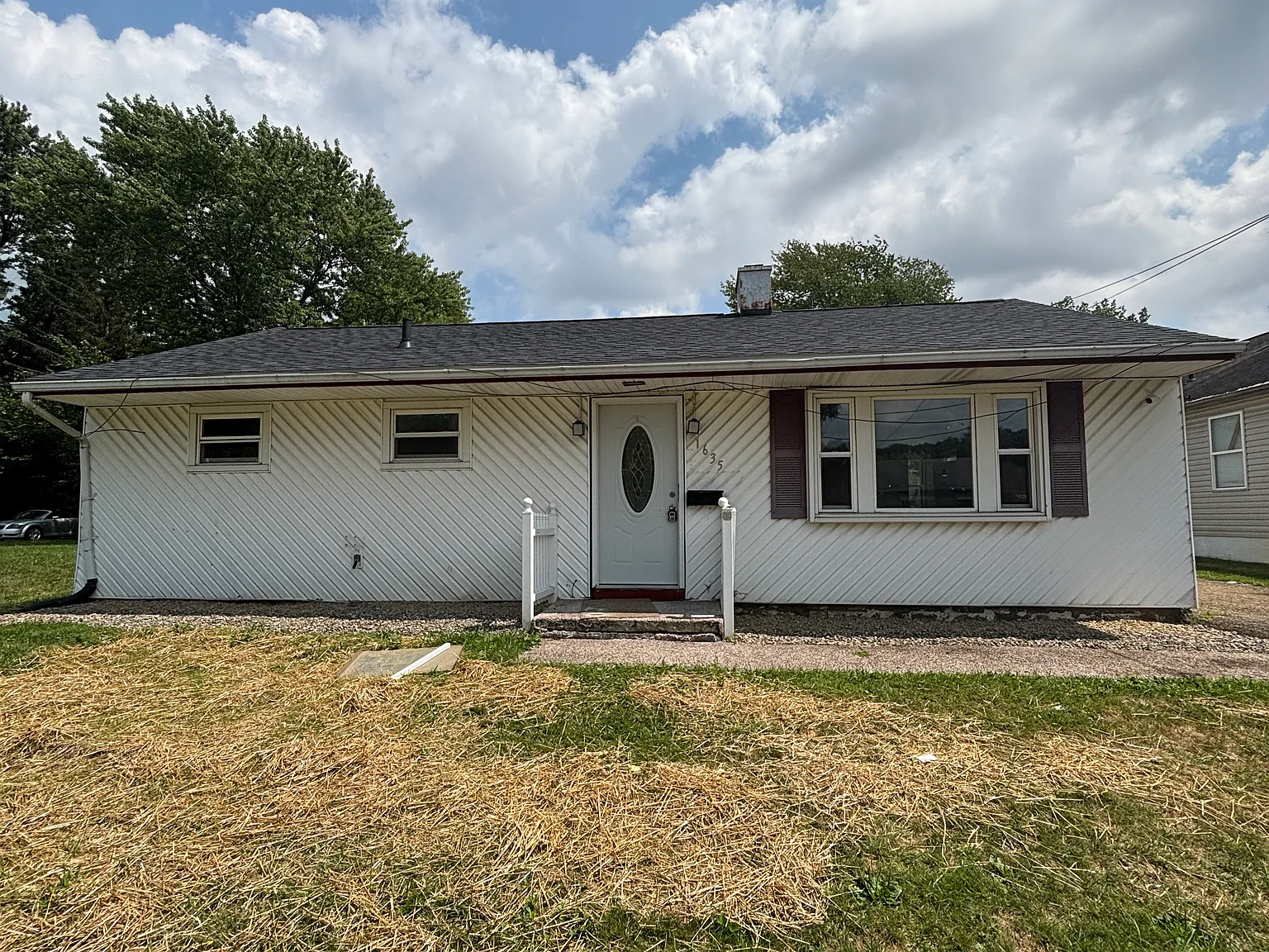 3 bed, 1.5 bath, 960 sqft, $1,175 — Photo 1