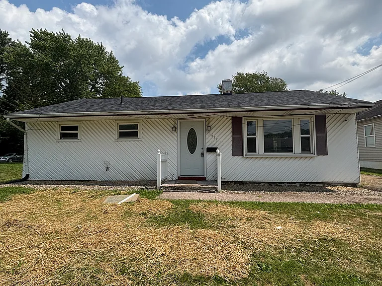 1635 Claudia Ave — Photo 1