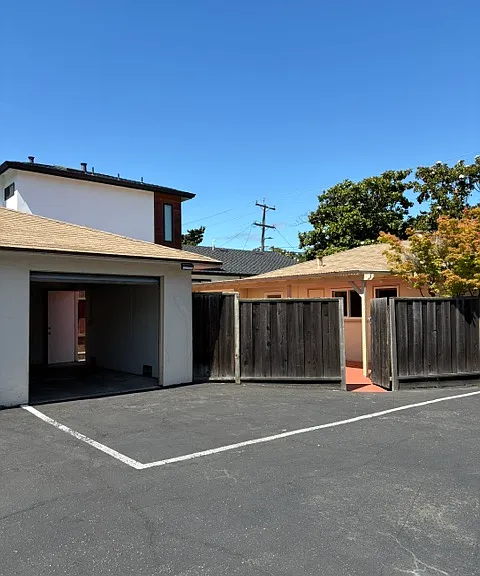 539 Chiquita Ave — Photo 29