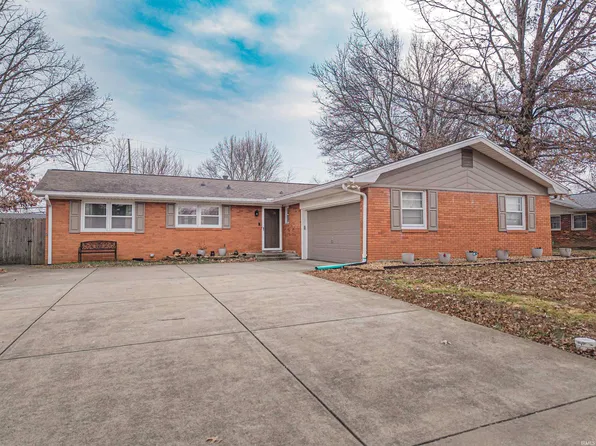 216 Hanover Rd, Evansville, IN 47710