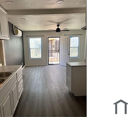 1st image of 372 E 55th St