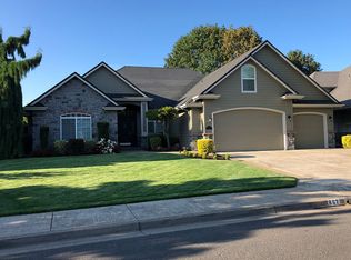 862 River Knoll Way, Springfield, OR 97477