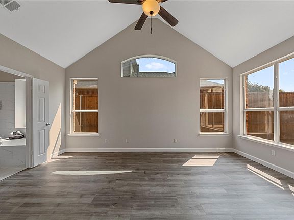 3rd image of 2905 Aspen Dr