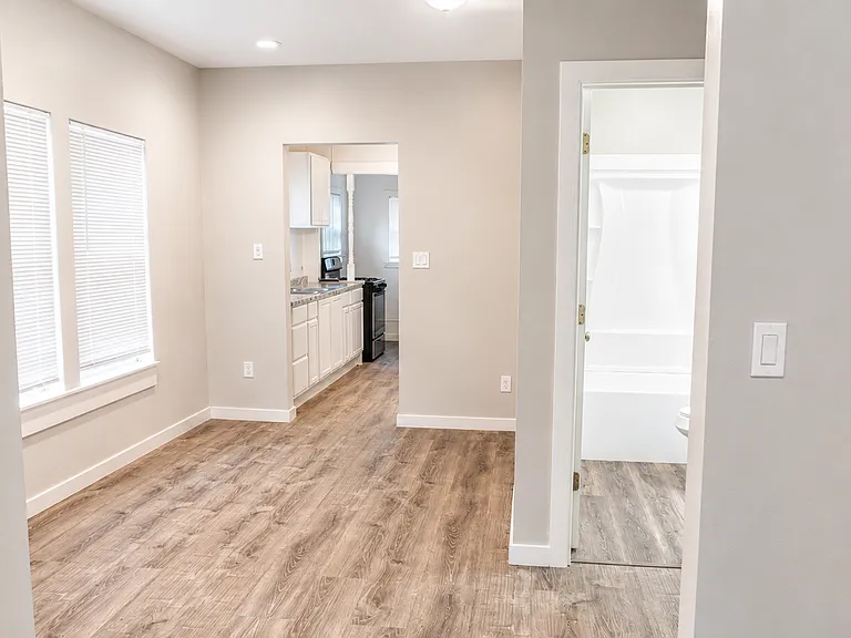2206 Chestnut Ave — Photo 3
