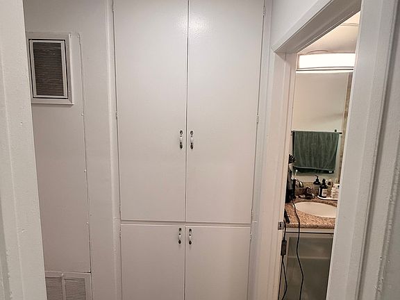 5th image of 11956 Gorham Ave APT 6