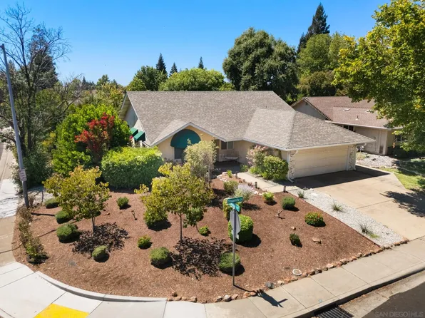 898 Yosemite Dr, Chico, CA 95928