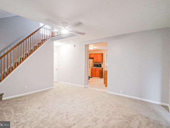 3rd image of 7 Grubbs Landing Rd