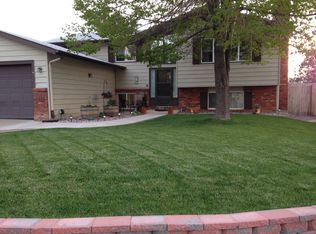 1915 Cambridge Dr, Longmont, CO 80503