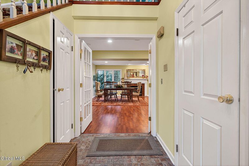 3rd image of 14 Carrie Court