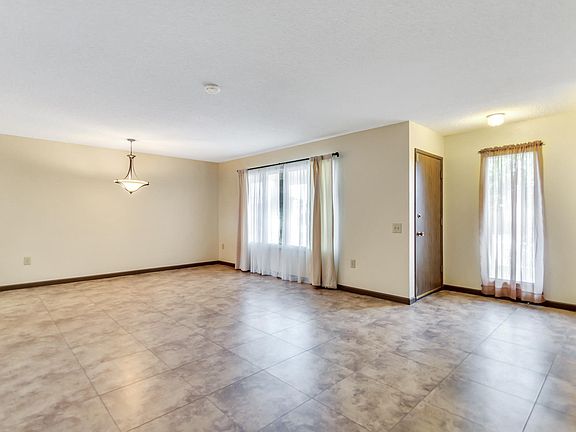 3rd image of 19017 N Welk Dr
