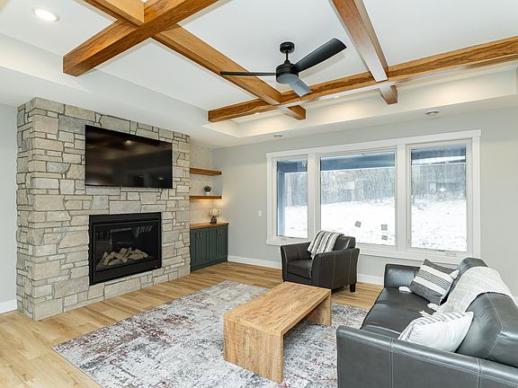 3rd image of 2844 Pinewood Ridge Dr SE