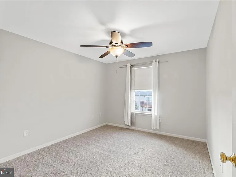 233 Thrush Dr — Photo 27