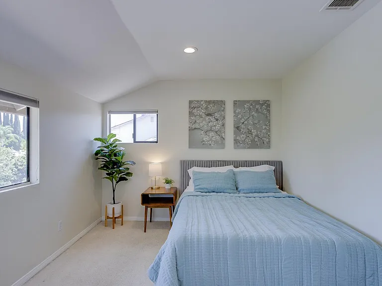 25425 Mandarin Ct — Photo 37