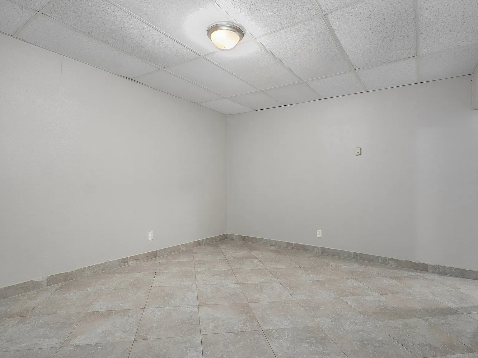 Main St. Apartments — Photo 4