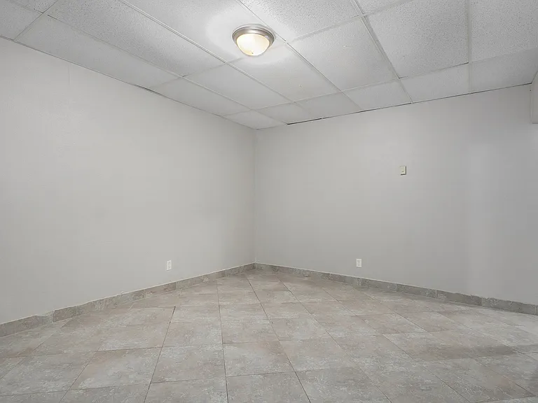 22140 Main St #1 — Photo 12