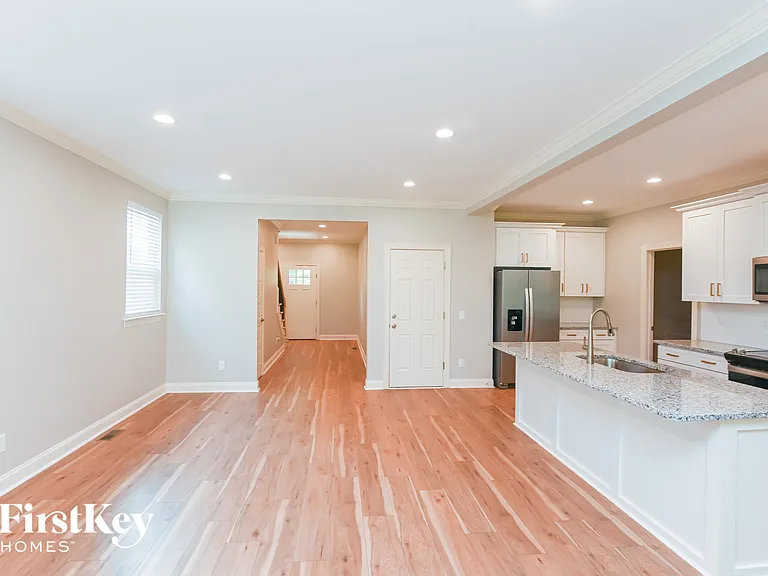 1246 Pless St NW — Photo 5