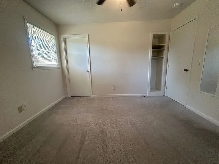 1015 Walters Ln — Photo 21