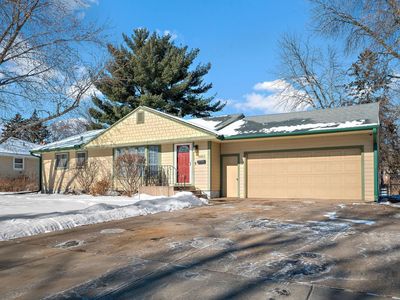 5953 Admiral Ln N, Minneapolis, MN, 55429