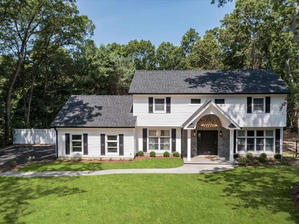 10 Saint George, Melville, NY 11747