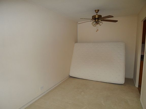 4th image of 3950 N Lake Shore Dr #1509B
