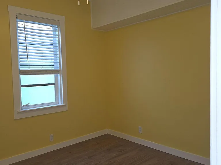 329 S M St — Photo 7